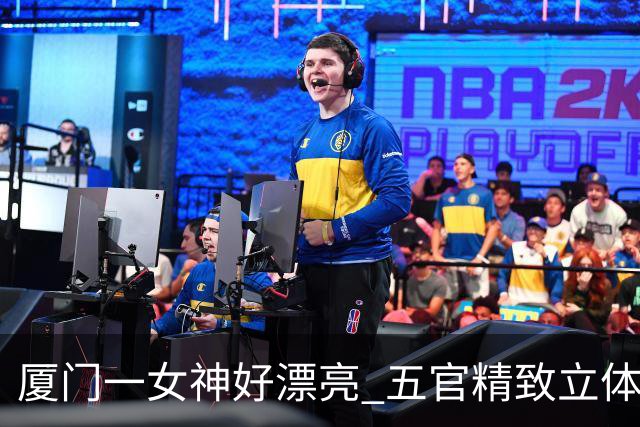 厦门一女神好漂亮 五官精致立体 175身高98斤，太瘦了